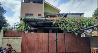 Rumah Nuansa Villa di Bandung