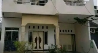 Rumah Hoek Belakang Taman Yasmin