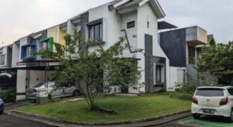 Jual Rumah Hook Di Legenda Wisata Cibubur