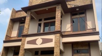 Dijual Cepat Rumah 2,5 Lantai Bangunan Baru